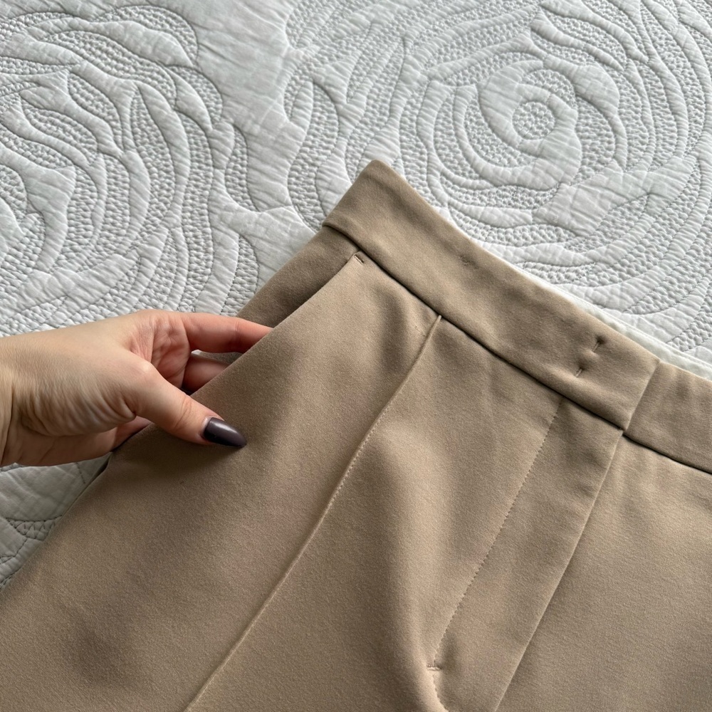 Tailored High-Rise Wide-Leg Pants in Camel/Tailored Beautiful luxury slacks!! - Picture 4 of 16
